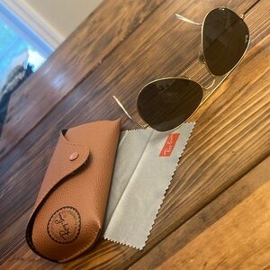 Ray Ban Large Gold Metal Aviator Sunglasses. Size 34. With case.